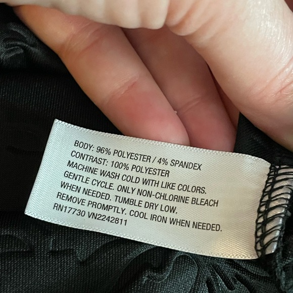 Target Sleeveless black floral embossed dress mesh bodice size medium fit flare - Picture 15 of 16